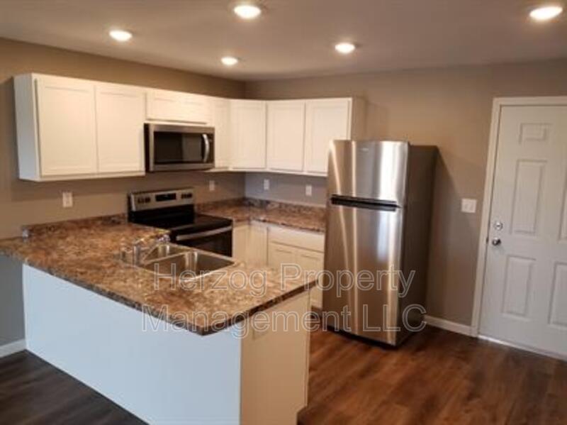 1011 30th St NW Unit Apt. 105, Willmar, MN 56201 Condo for Rent in