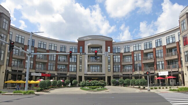 CenterCourt - 535 S Upper St