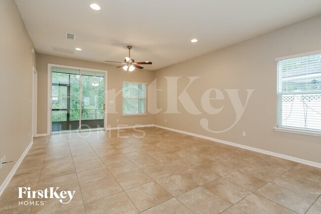 Building Photo - 644 Drysdale Dr