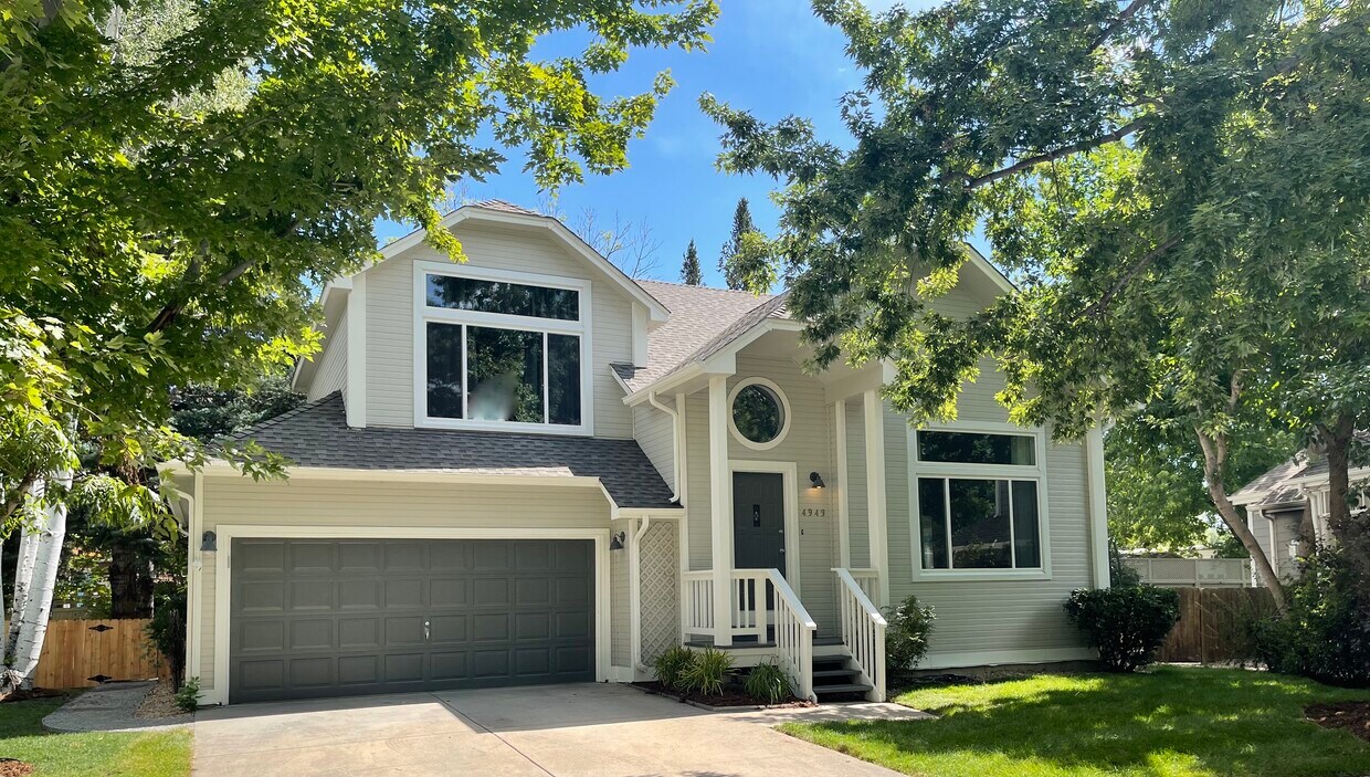 Foto principal - 4949 Tesla Cir