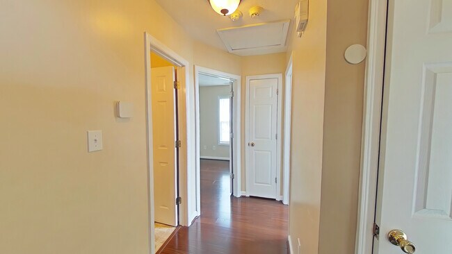 Foto del edificio - 2004 Ivey Commons Rd