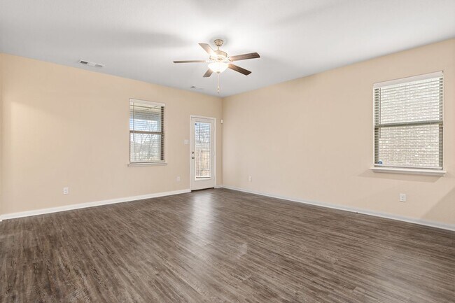 Foto del edificio - 1431 Park Trails Blvd