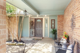 Building Photo - 9011 Welles Way