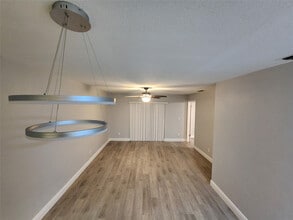 Building Photo - 1156 NW 106th Terrace