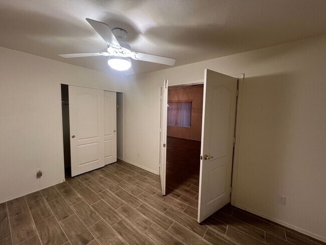 Foto del edificio - CATALINA FOOTHILLS 3 BEDROOM 2 BATH WITH DEN NEAR SABINO CANYON