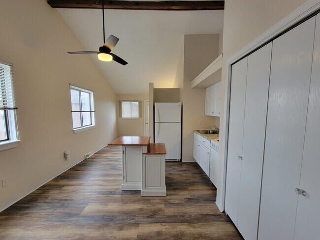 Building Photo - 118 74th St