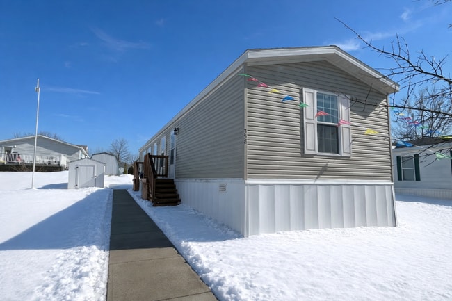 Building Photo - 358 Parker Lake Dr