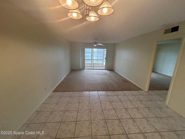 Building Photo - 2135 N Courtenay Pkwy