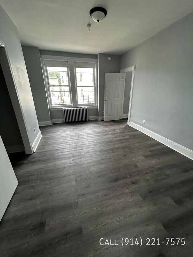 Building Photo - 90 Linden St