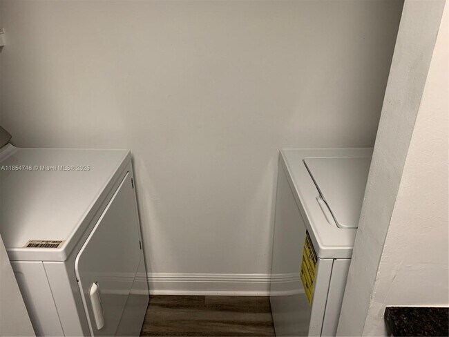 Foto del edificio - 1261 SW 46th Ave