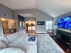 Building Photo - 534 Via De La Valle