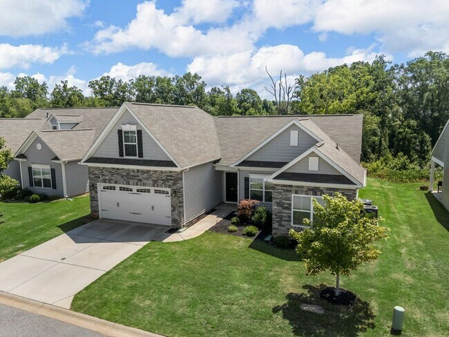 Foto del edificio - Stylish 3BR/2BA Home with Bonus Room in Gr...