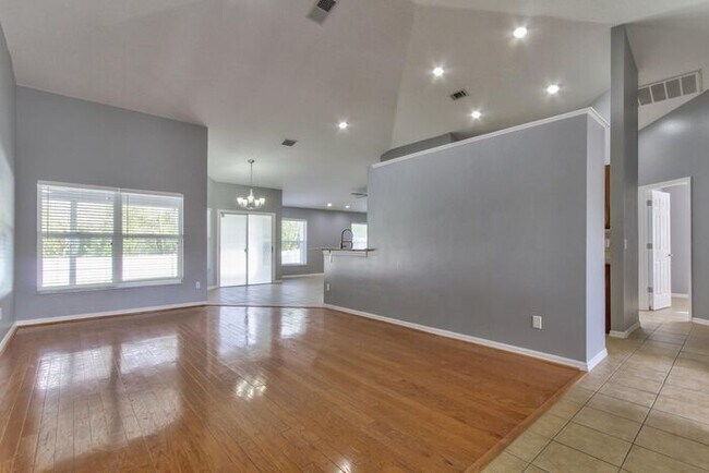 Foto del edificio - Beautiful home in South Chase