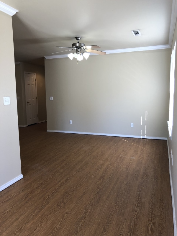Building Photo - 1650 Willowbrook Dr