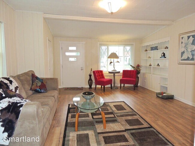 Foto del edificio - 3 br, 2 bath House - 450 Waverly Road,