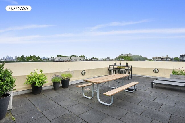 Foto del edificio - 318 Knickerbocker Ave