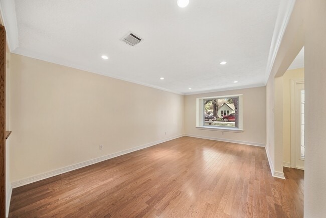 Foto del edificio - 4419 Grass Valley St
