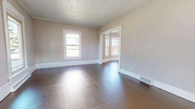 Foto del edificio - Beautiful 3 Bedroom 2 bathroom - Single Family Home