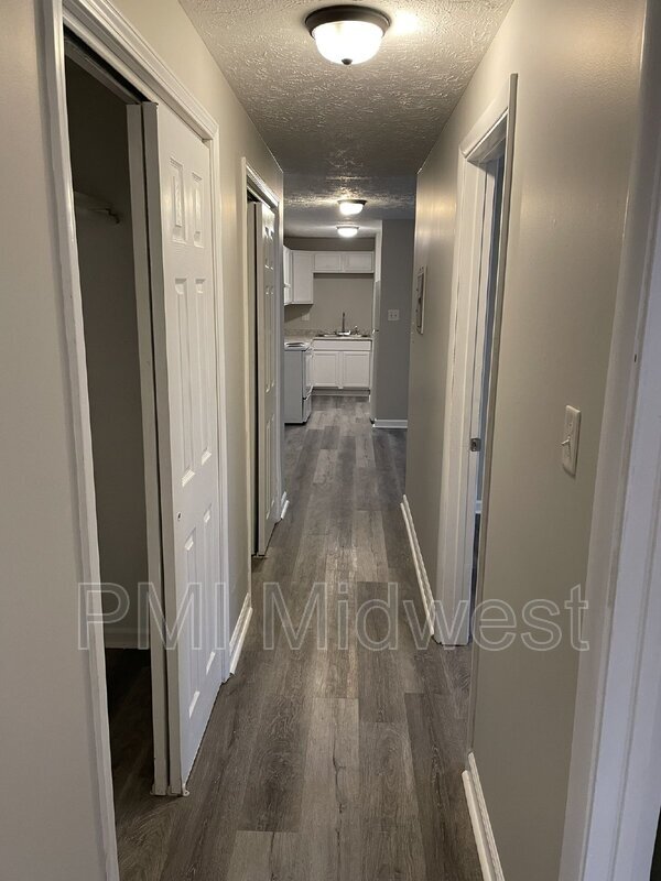 Foto del edificio - 6240 E 11th St