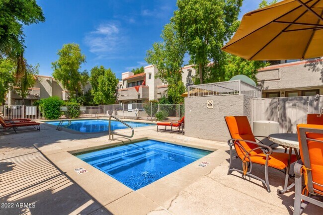 Foto del edificio - 835 N Granite Reef Rd