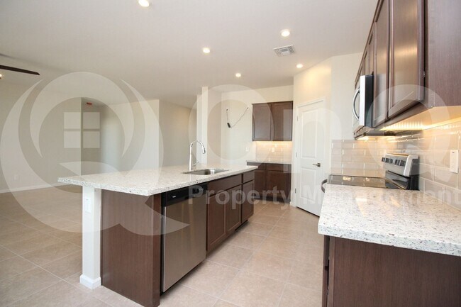 Foto del edificio - 2050 E Piedmont Pl