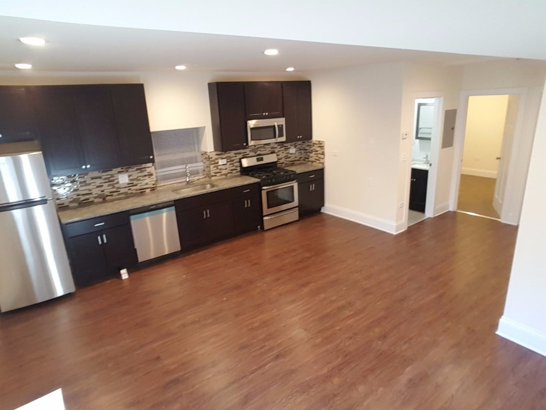 Primary Photo - 1744 W 21st Pl