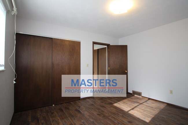 Foto del edificio - 135 Edgewood Dr