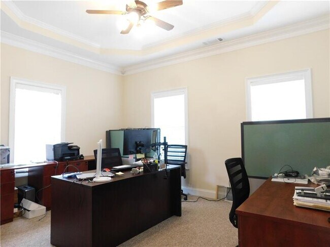 Foto del edificio - 4485 Tench Rd