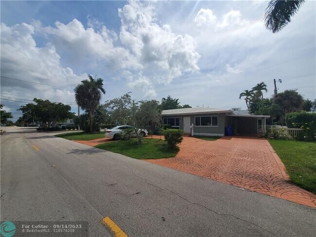 Building Photo - 274 Basin Dr