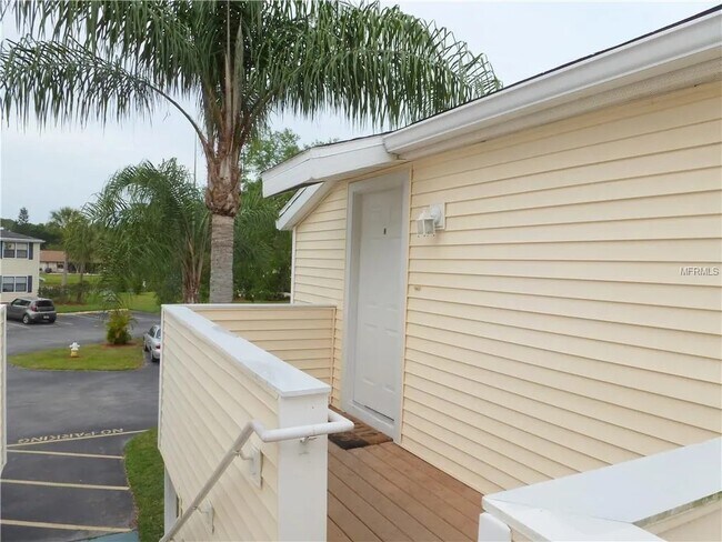 Foto del edificio - 140 Hunter Lake Dr