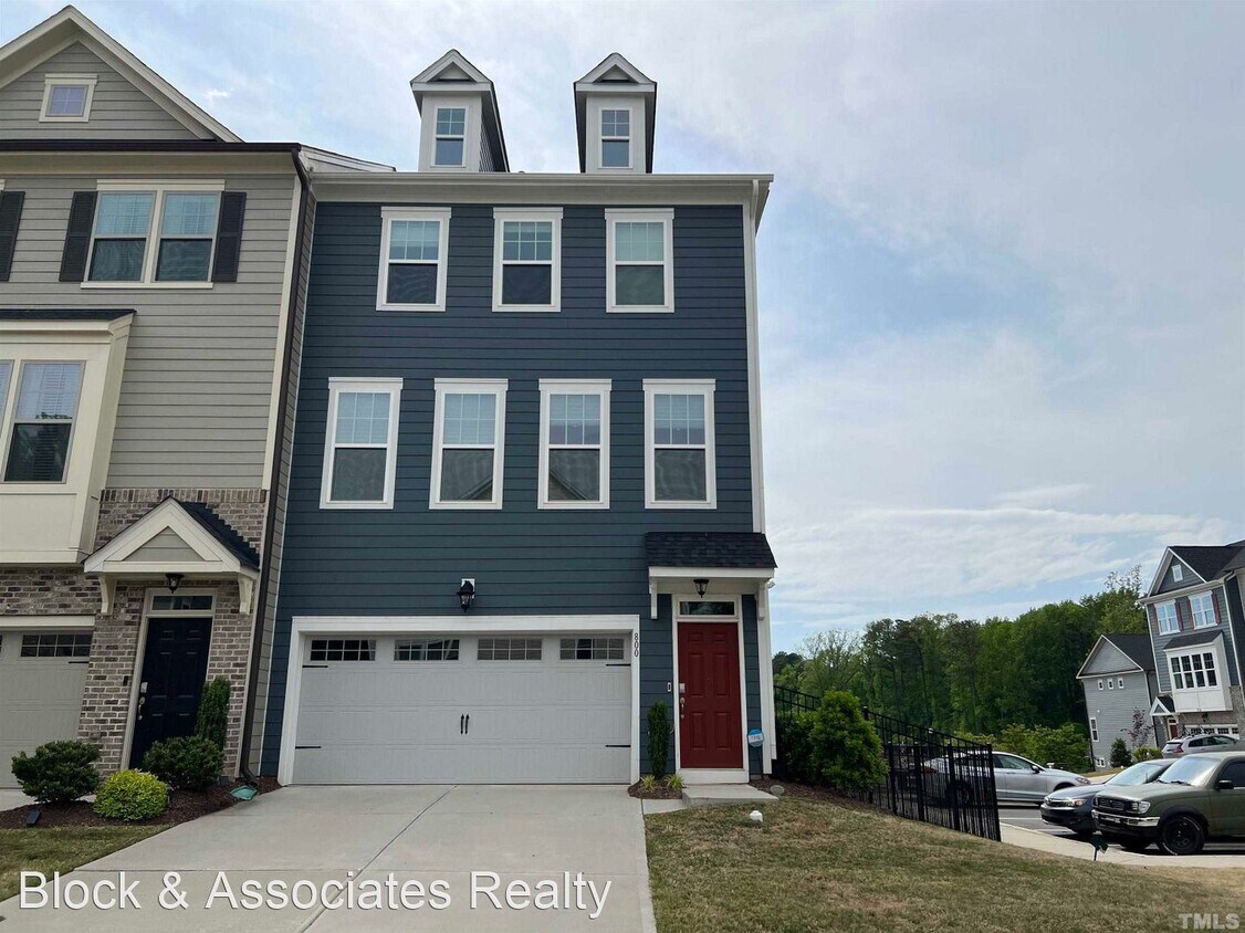 4 br, 3.5 bath House 800 Richmont Grove House for Rent in Apex, NC