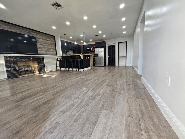 Foto del edificio - 19601 NE Miami Ct