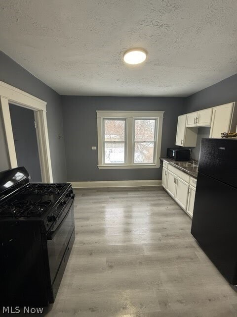 Building Photo - 10304 Shale Ave