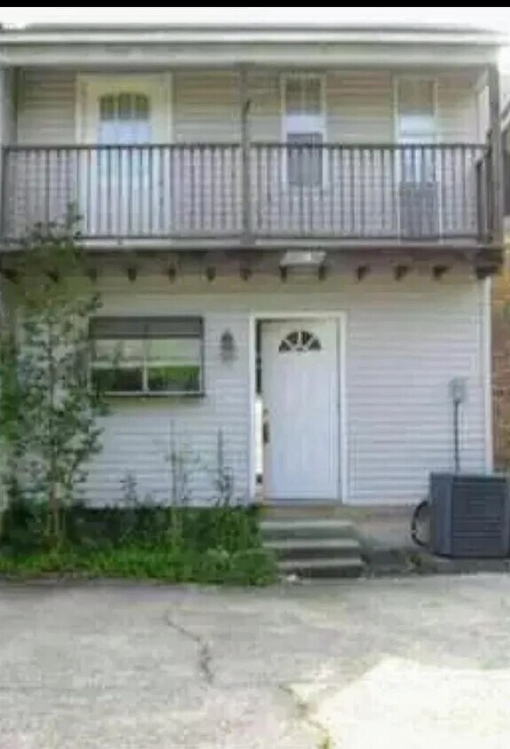 Foto principal - 114 Jefferson Ave