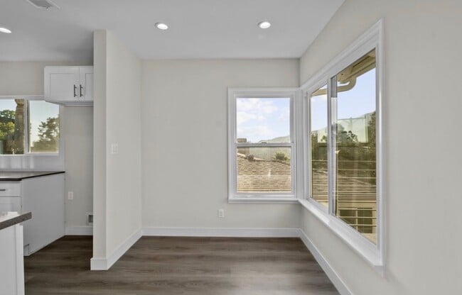 Building Photo - 1881 Verdugo Loma Dr