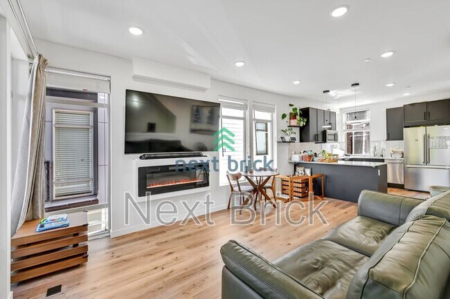 Foto del edificio - 12311 15th Ave NE