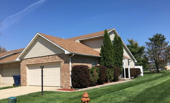 Building Photo - 204 Misty Cove