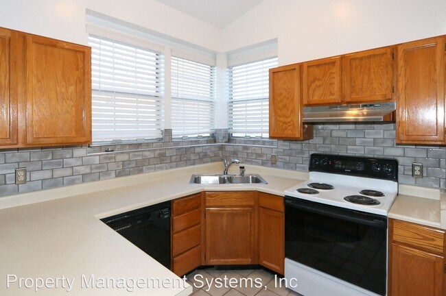 Building Photo - 4 br, 2.5 bath House - 1052 West 8925 South