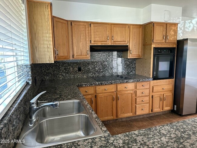 Building Photo - 3513 N Apache Way