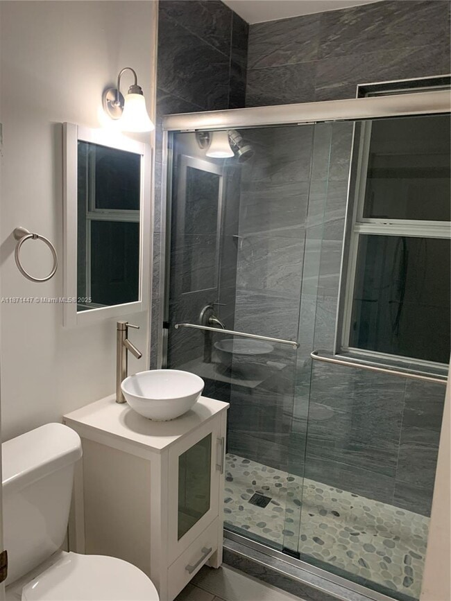 Foto del edificio - 712 SW 56th Ave