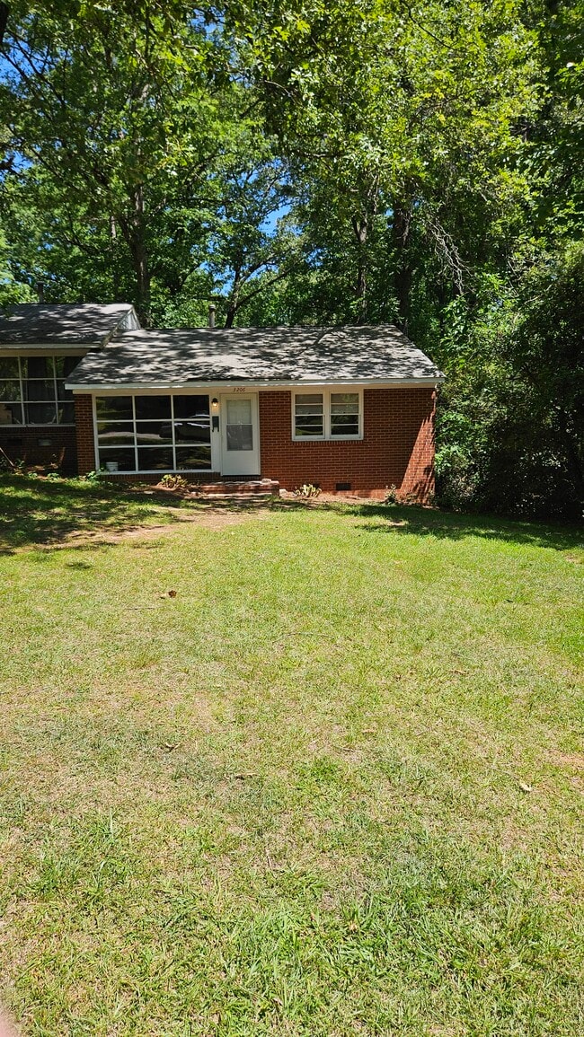 Building Photo - 3208 Ruffin St
