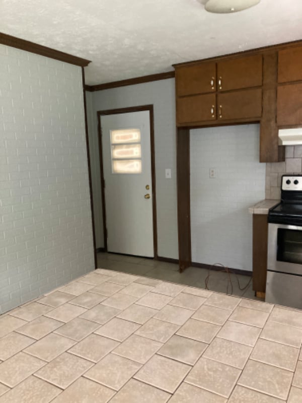 Building Photo - 127 Huff Dr