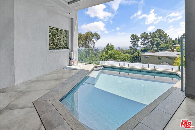 Building Photo - 6181 Temple Hill Dr