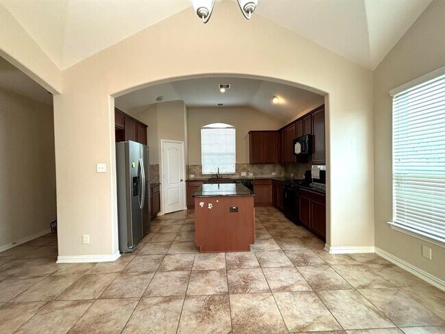 Foto del edificio - 102 Forest Bend Ct
