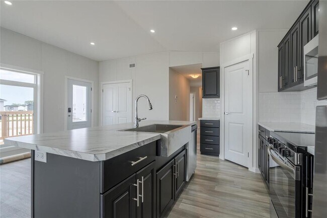 Building Photo - 22 Vista Ln