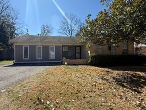 Building Photo - 4921 Wooddale Ave