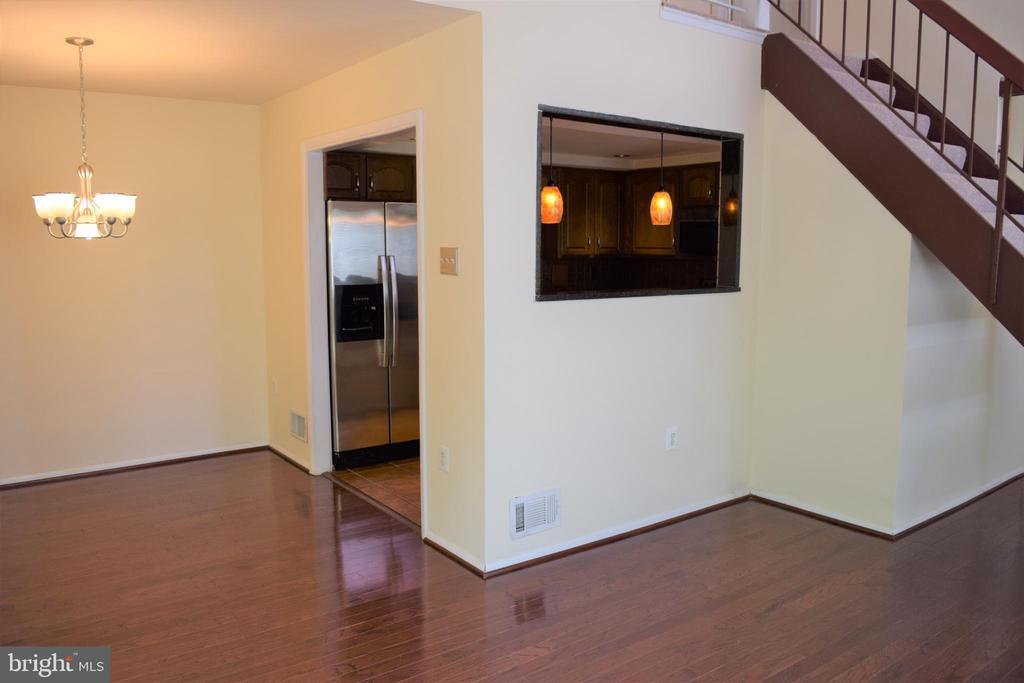 Primary Photo - 39 Carolina Ct