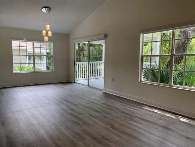 Building Photo - 10000 SW 52nd Ave