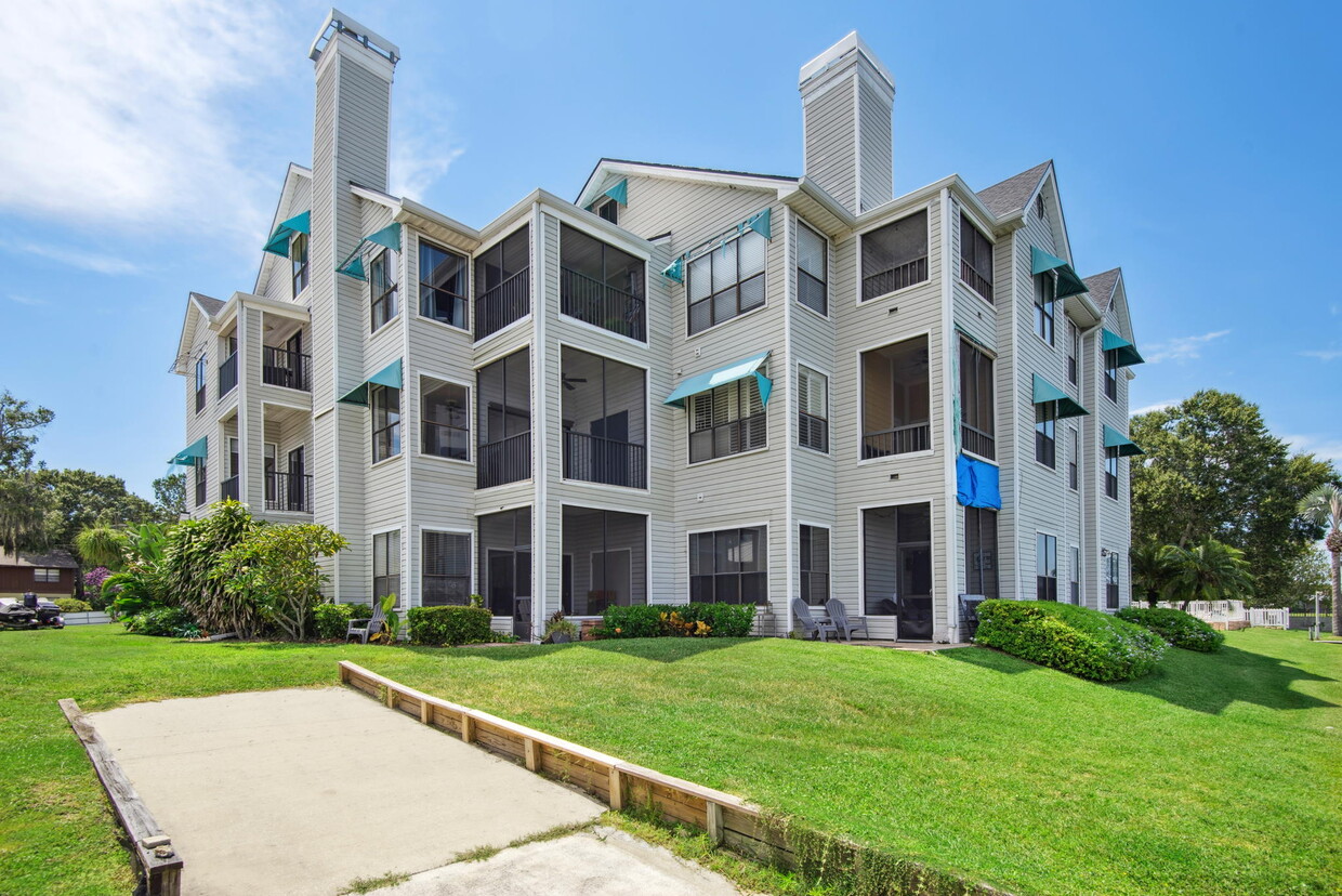 Foto principal - 3127 W Sligh Ave
