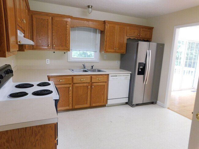 Foto del edificio - 102 Meadowbrook Dr
